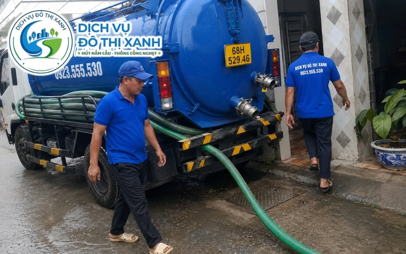 Xe hút hầm cầu Đô Thị Xanh phục vụ nhà ven vuông tôm An Minh trong mùa nắng