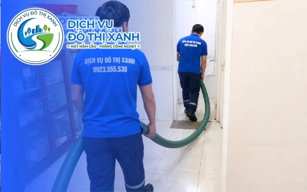 Hút hầm cầu Phú Tân, Đô Thị Xanh phục vụ khu vực xóm chài sau 45 phút