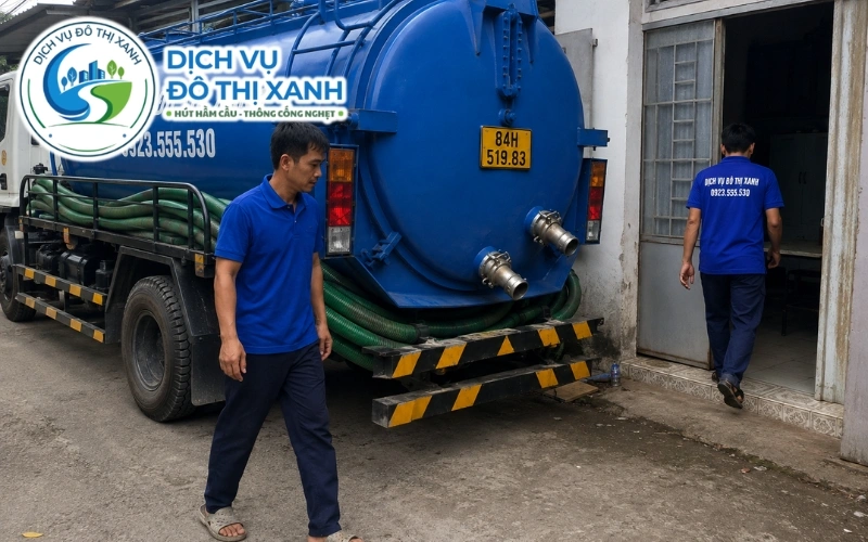 Đội Đô Thị Xanh hút hầm cầu cho gia đình nhiều thế hệ tại xã Hàm Giang