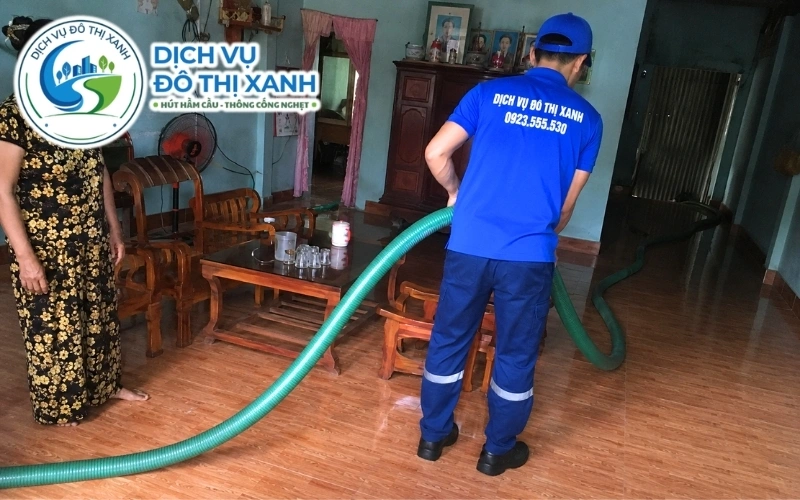 Xe bồn Đô Thị Xanh phục vụ hút hầm cầu trên toàn khu vực Long Mỹ