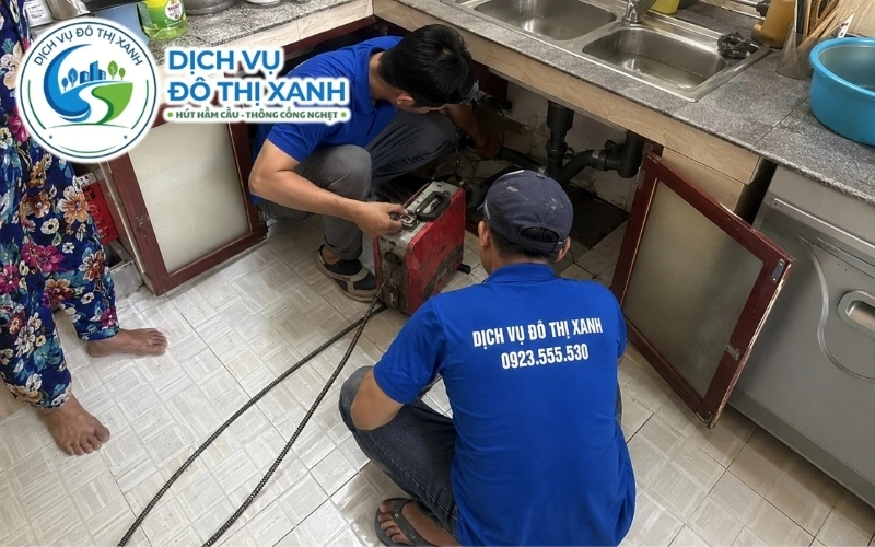Đội thợ Đô Thị Xanh phục vụ thông cống nghẹt tại các xã thuộc khu vực Phú Giáo