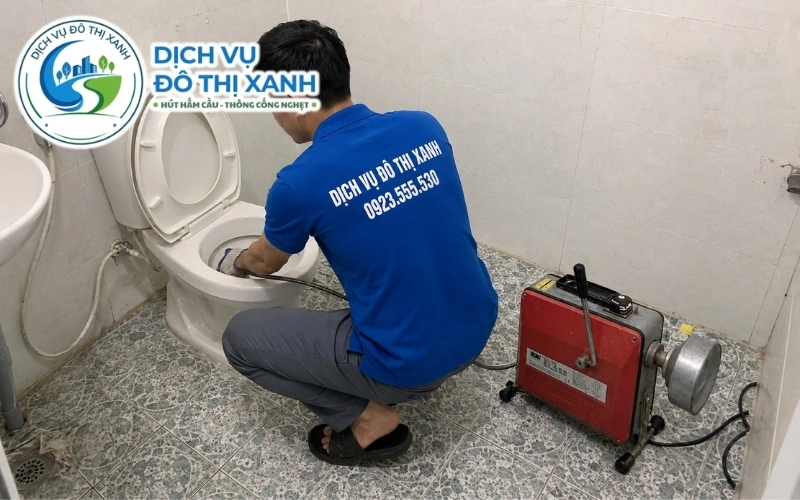 Thông bồn cầu Giồng Riềng, thợ Đô Thị Xanh tới lộ đal 24/7 7 Kỹ thuật viên phân biệt nghẹt cổ bồn, nghẹt ống và hầm đầy tại Giồng Riềng
