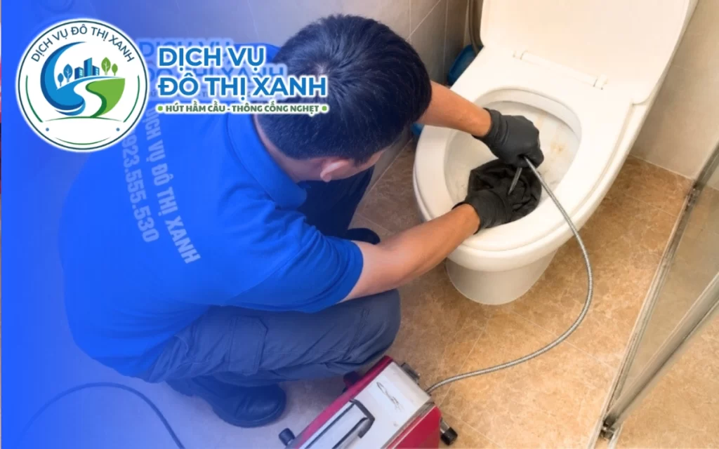 Thông bồn cầu Long Hồ, Đô Thị Xanh gắp dị vật gây tắc trong một buổi