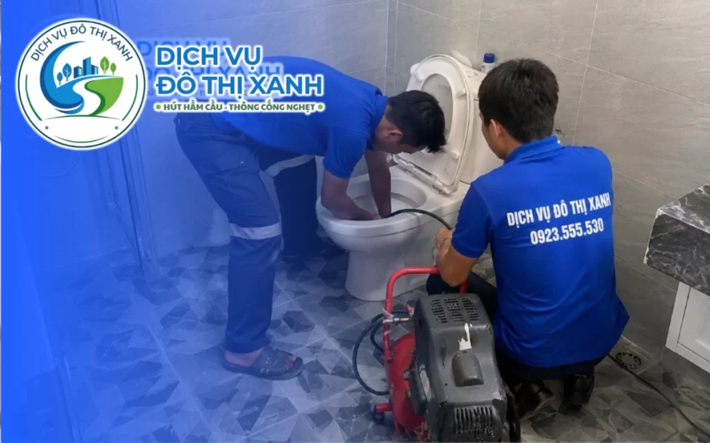 Thông bồn cầu Quận 3, nhẹ tay với men sứ đời cũ 4 Thông bồn cầu Quận 3, thợ Đô Thị Xanh nhận ca 24/7 cả tuần
