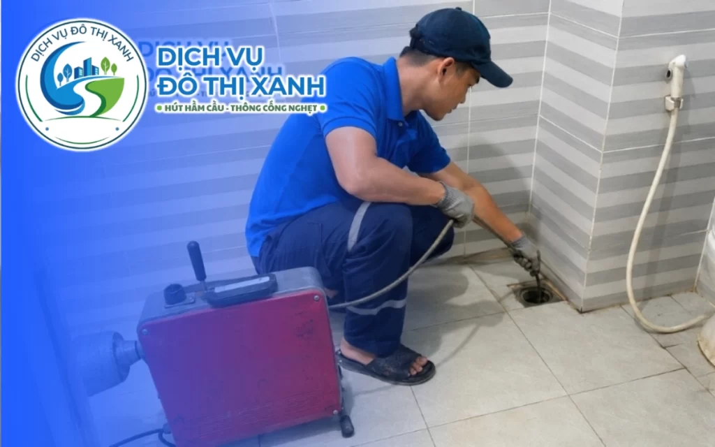 Thông cống nghẹt Dầu Tiếng, Đô Thị Xanh soi kỹ 2 lớp cặn trong đường ống